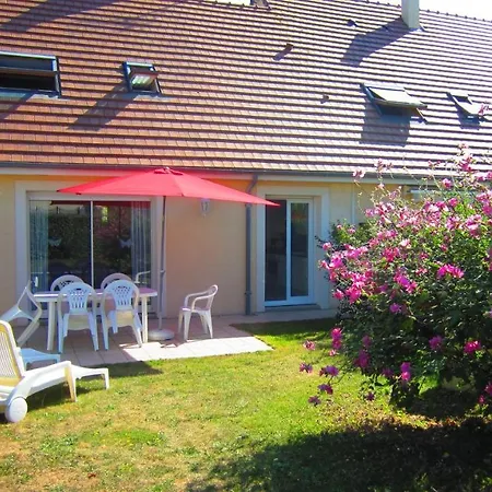 Hébergement de vacances Maison Avec Jardin A 80 M De La De Barneville-carteret Saint-Jean-de-la-Rivière