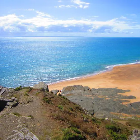 Maison Avec Jardin A 80 M De La De Barneville-carteret *