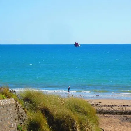 Maison Avec Jardin A 80 M De La De Barneville-carteret Hébergement de vacances
