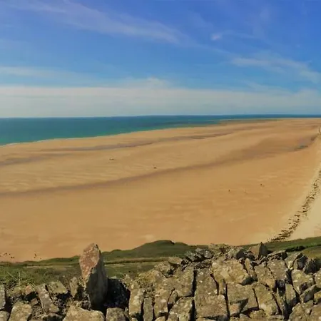 Maison Avec Jardin A 80 M De La De Barneville-carteret *